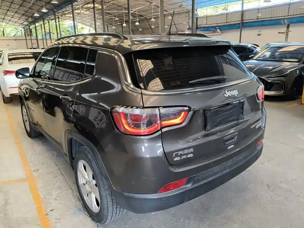Jeep Compass 2019 220T Automatic Family Edition — миниатюра 5