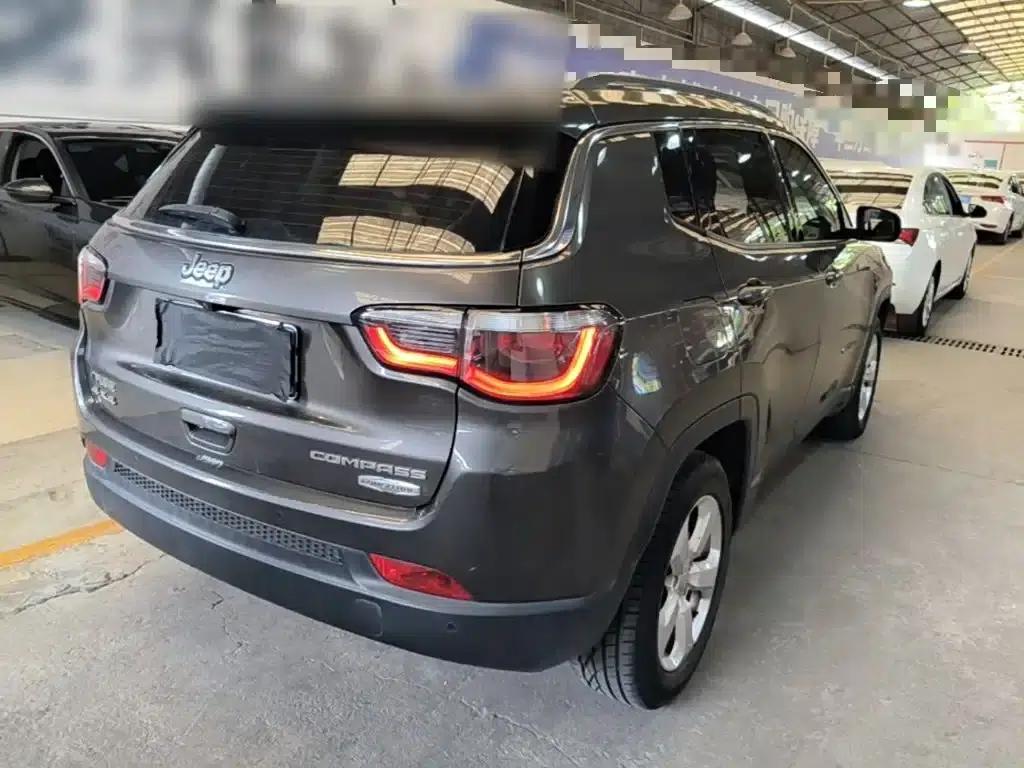 Jeep Compass 2019 220T Automatic Family Edition — миниатюра 7