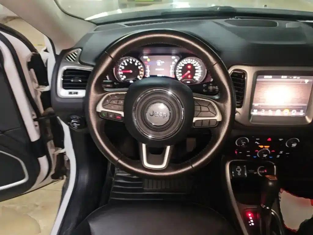 Compass 2017 200T Automatic Family Edition — миниатюра 11