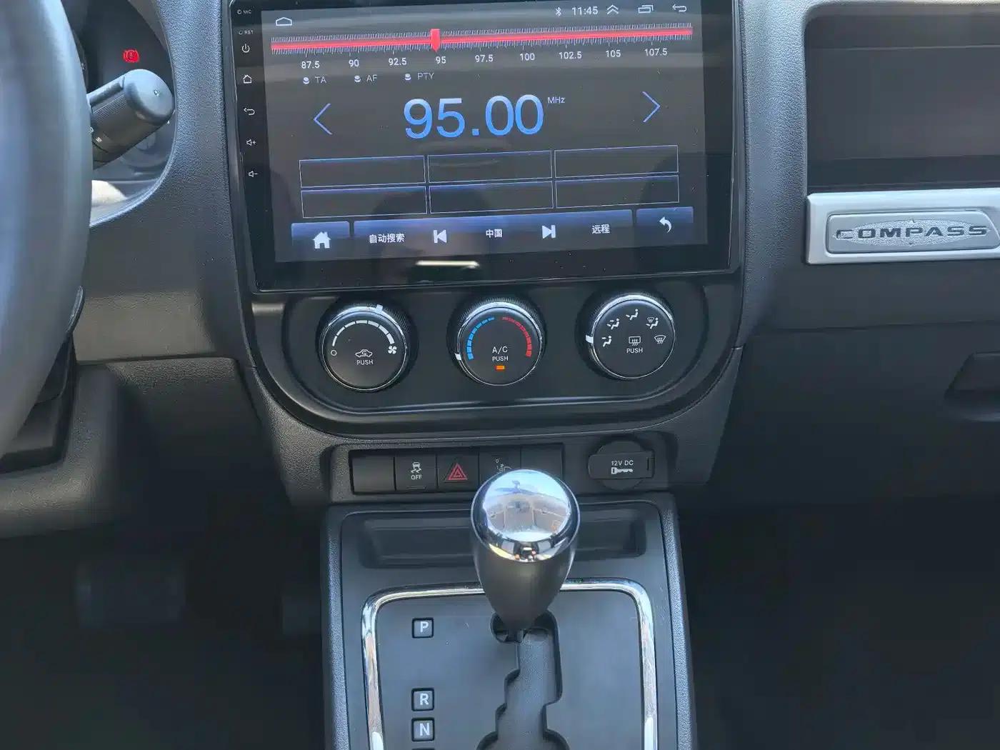2014 Jeep Compass Imported Model 2.4L 4WD Luxury Edition — миниатюра 10