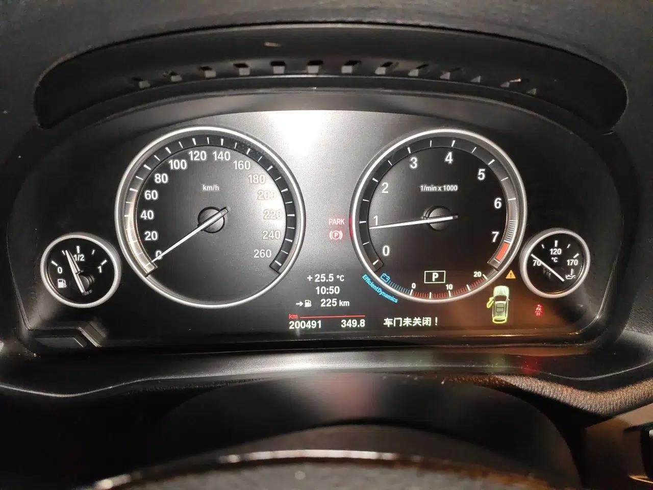 BMW X3 2013 Facelifted xDrive20i Luxury Edition — миниатюра 11