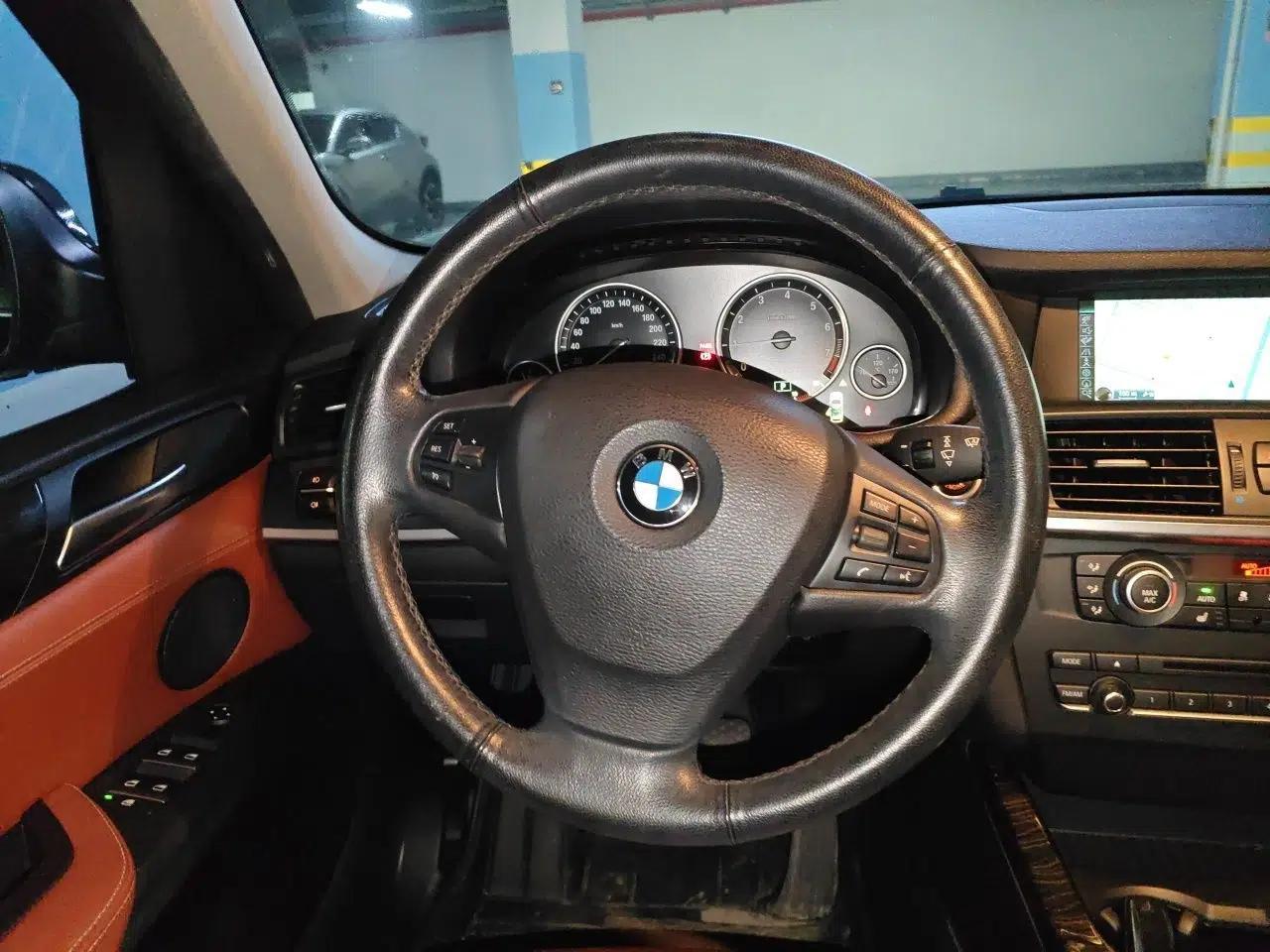 BMW X3 2013 Facelifted xDrive20i Luxury Edition — миниатюра 10