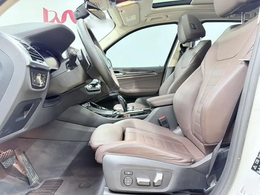 BMW X3 2020 xDrive30i Luxury Model with M Sport Package — миниатюра 25