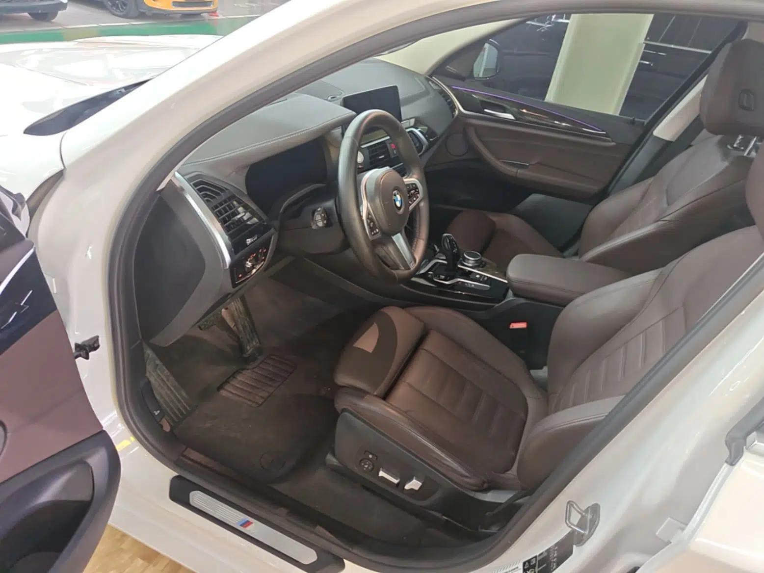 BMW X3 2020 xDrive30i Luxury Model with M Sport Package — миниатюра 26