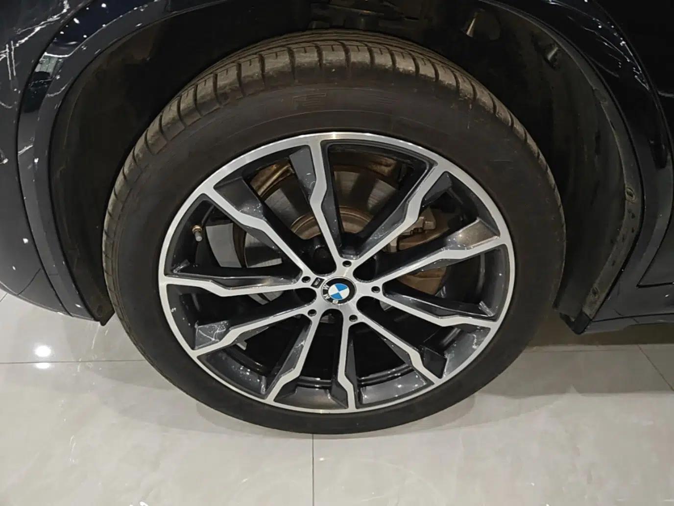 BMW X3 2023 Restyled xDrive30i Leading Edition M Night Sky Package — миниатюра 10