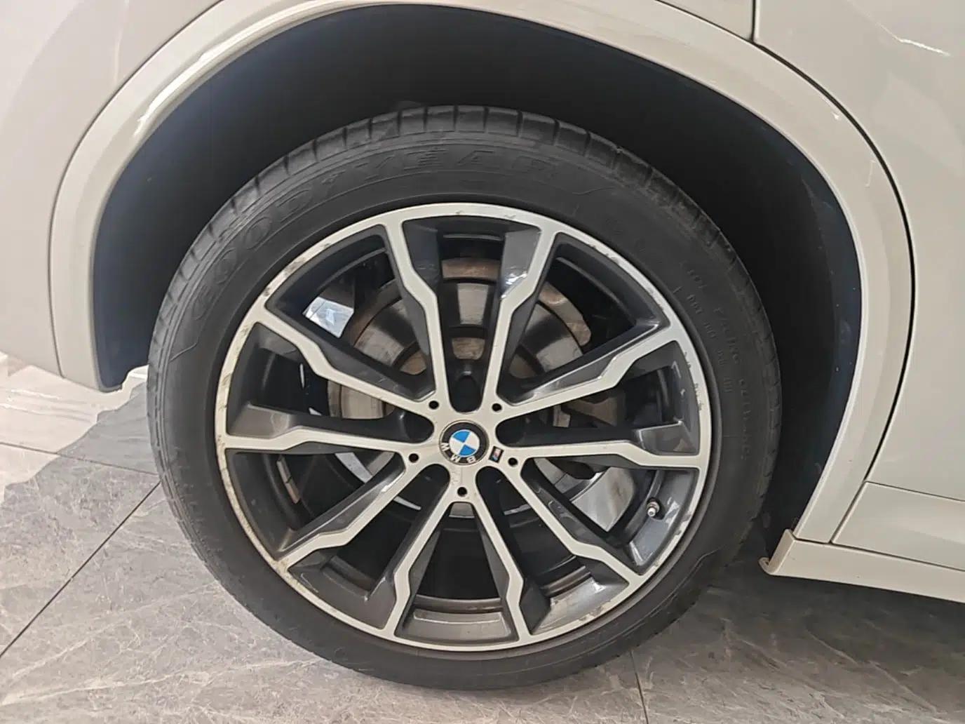 BMW X3 2022 xDrive30i Luxury Model M Night Sky Package — миниатюра 11