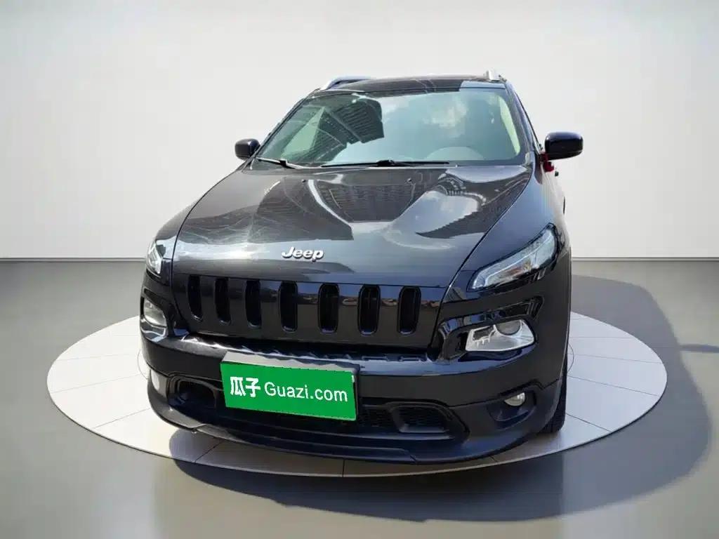 Jeep Cherokee 2016 2.4L Leading Intelligent Edition — миниатюра 2