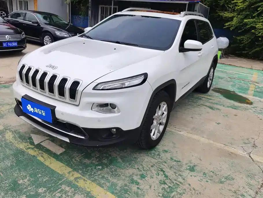 Jeep Cherokee 2016 2.4L Professional Smart Edition — миниатюра 1