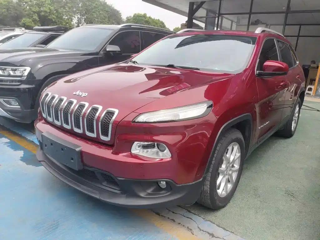 Jeep Cherokee 2016 2.0L Premium Edition — миниатюра 2