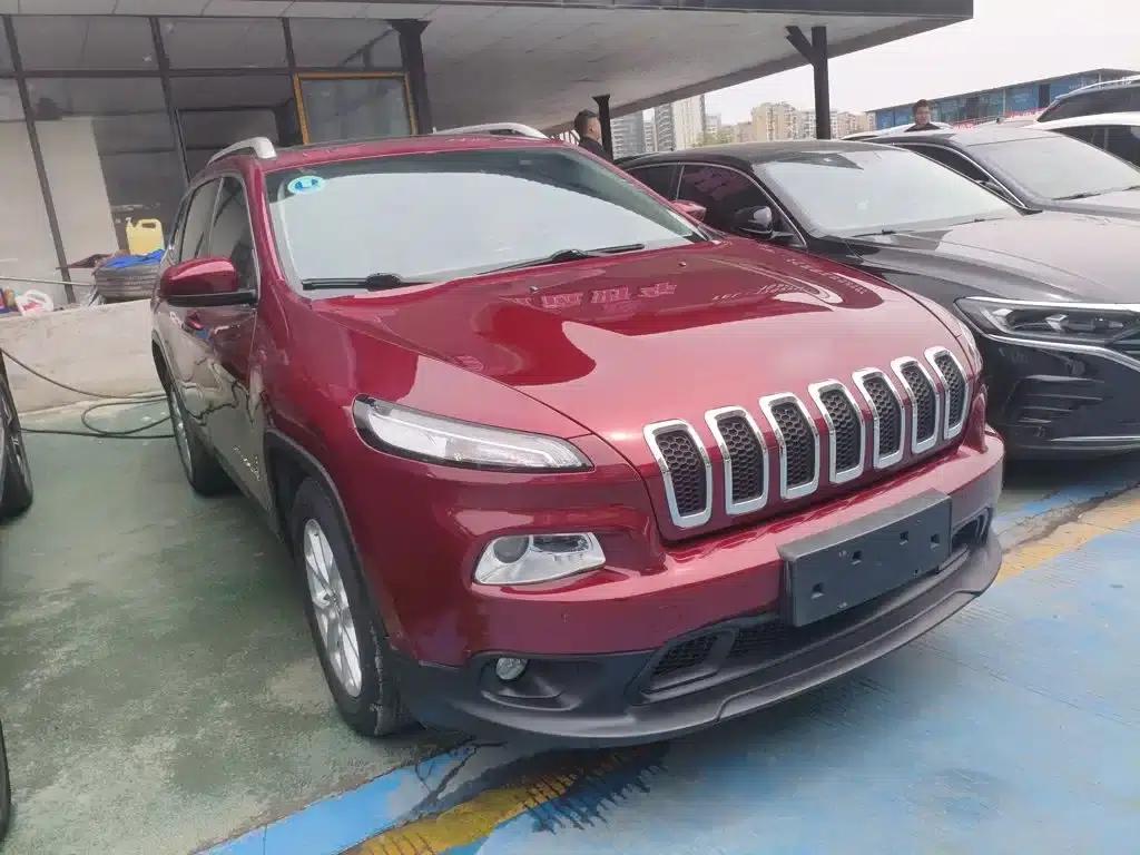 Jeep Cherokee 2016 2.0L Premium Edition — миниатюра 22