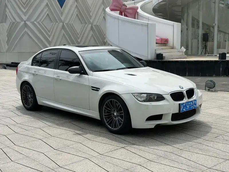 2009 BMW M3 Sedan — миниатюра 2