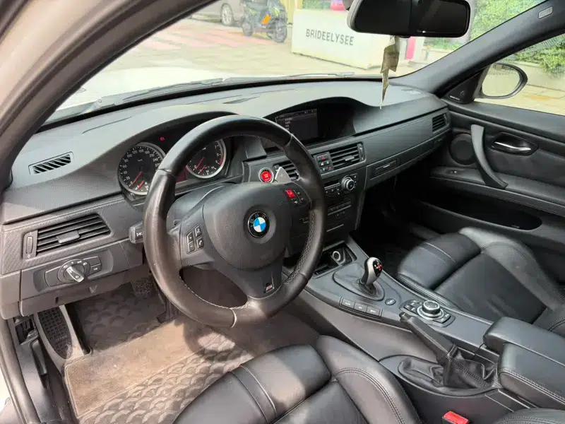 2009 BMW M3 Sedan — миниатюра 11