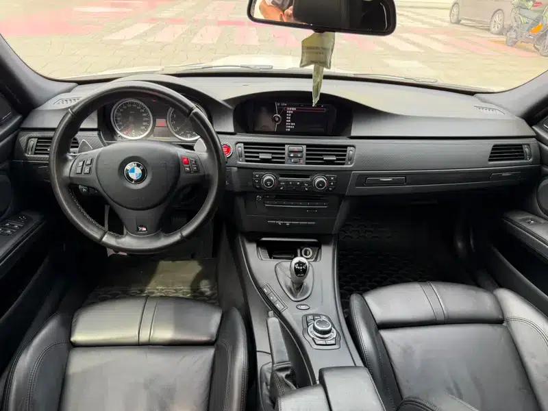 2009 BMW M3 Sedan — миниатюра 12