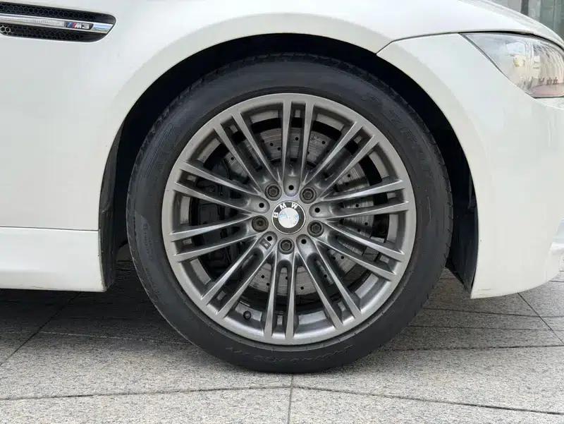 2009 BMW M3 Sedan — миниатюра 6