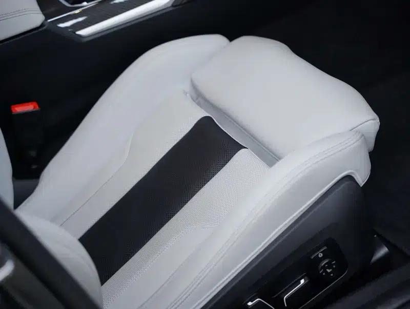 2024 BMW M3 Competition Sedan — миниатюра 20
