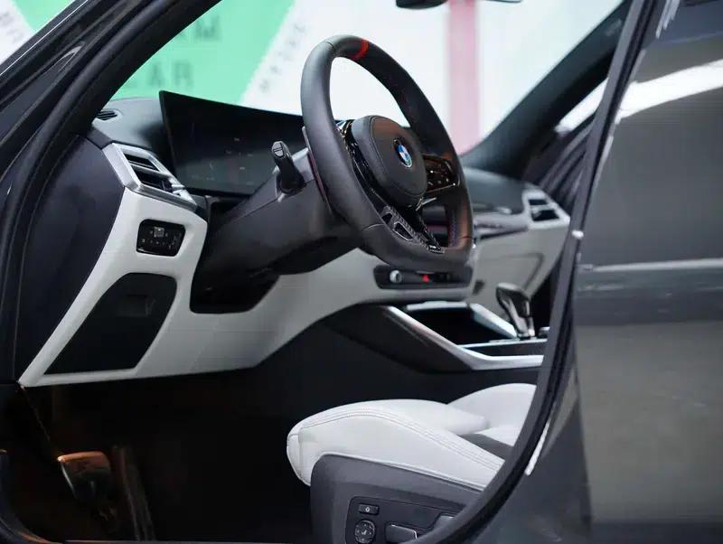2024 BMW M3 Competition Sedan — миниатюра 43