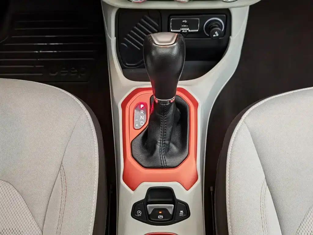 Jeep Renegade 2017 180T Automatic High-Performance Edition — миниатюра 13