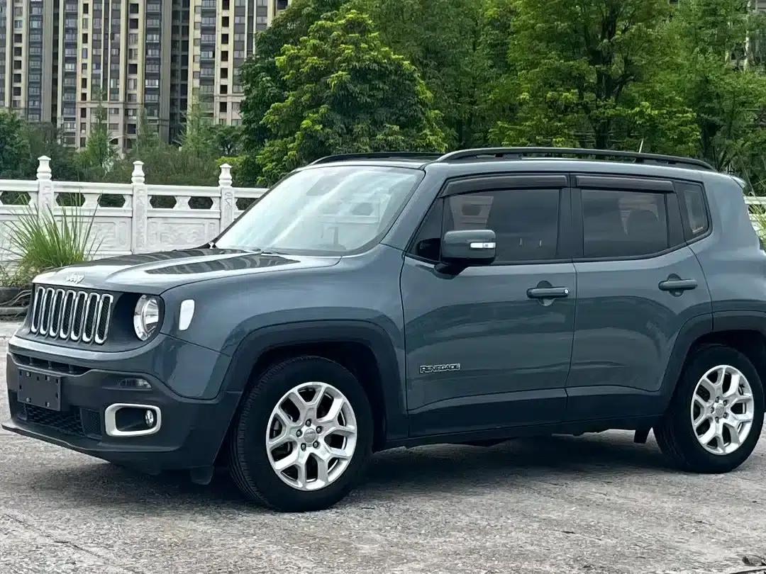 Jeep Renegade 2016 1.4T Automatic Performance Edition — миниатюра 1