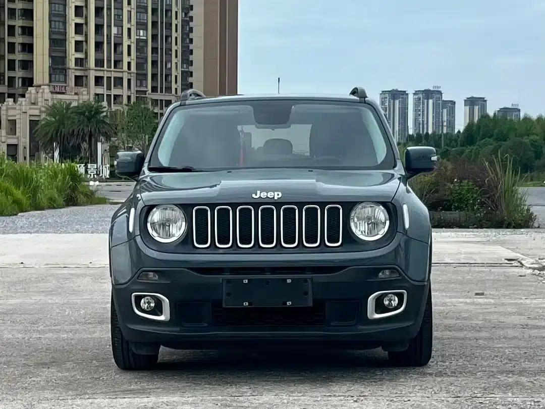 Jeep Renegade 2016 1.4T Automatic Performance Edition — миниатюра 2
