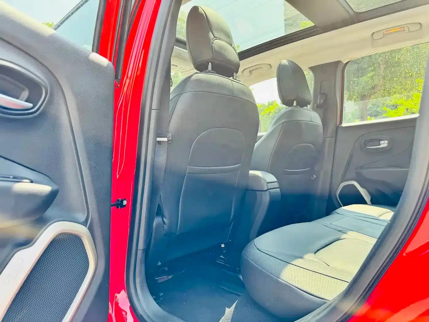 Jeep Renegade 2017 180TS Automatic 4WD All-Round Edition — миниатюра 14