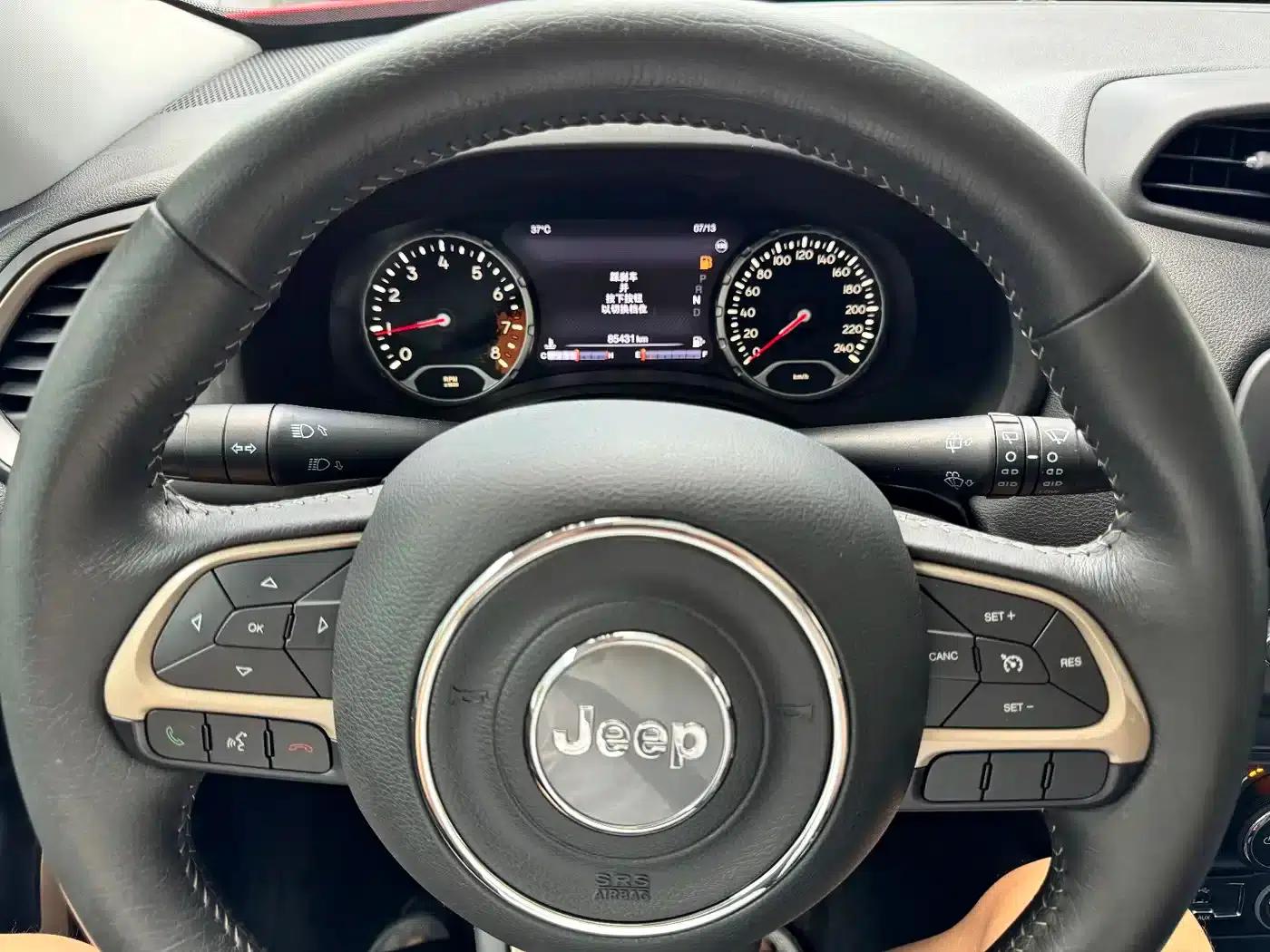 Jeep Renegade 2017 180TS Automatic 4WD All-Round Edition — миниатюра 7