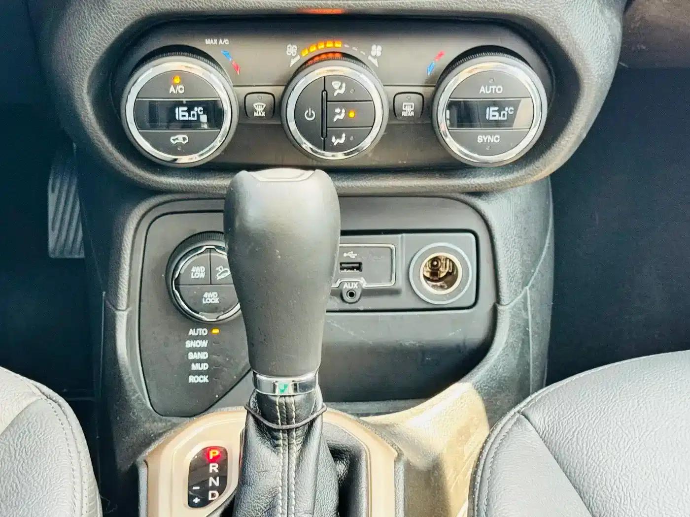 Jeep Renegade 2017 180TS Automatic 4WD All-Round Edition — миниатюра 9