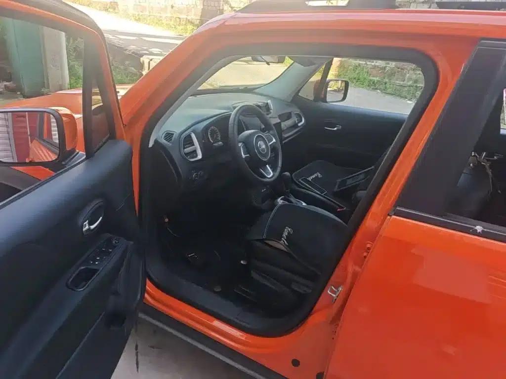 Jeep Renegade 2019 220T Automatic Leading Edition — миниатюра 16