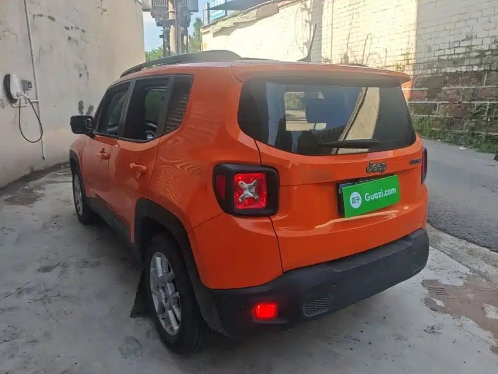 Jeep Renegade 2019 220T Automatic Leading Edition — миниатюра 5