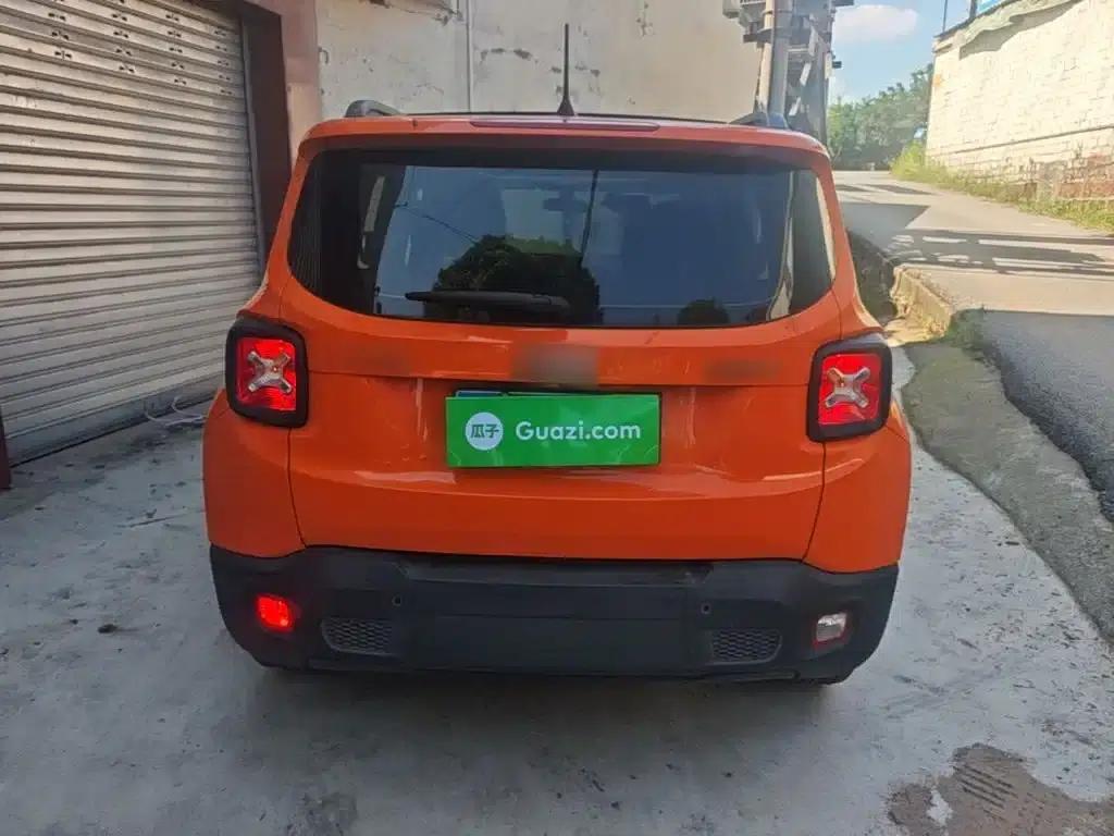 Jeep Renegade 2019 220T Automatic Leading Edition — миниатюра 6