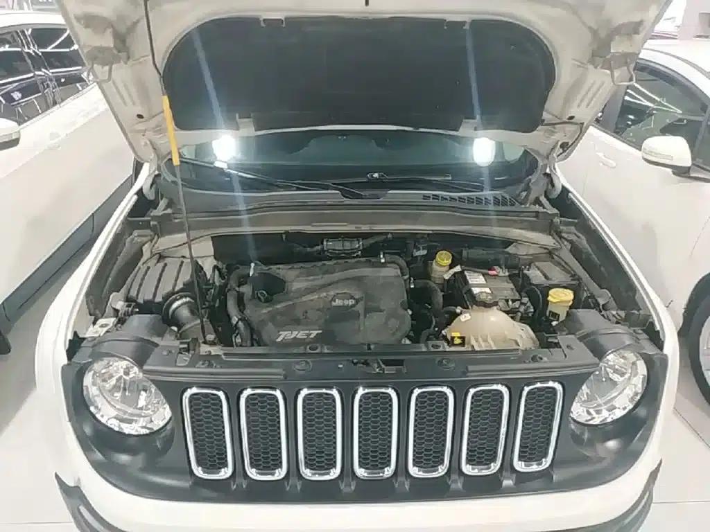 Jeep Renegade 2016 1.4T Automatic Performance Edition+ — миниатюра 20