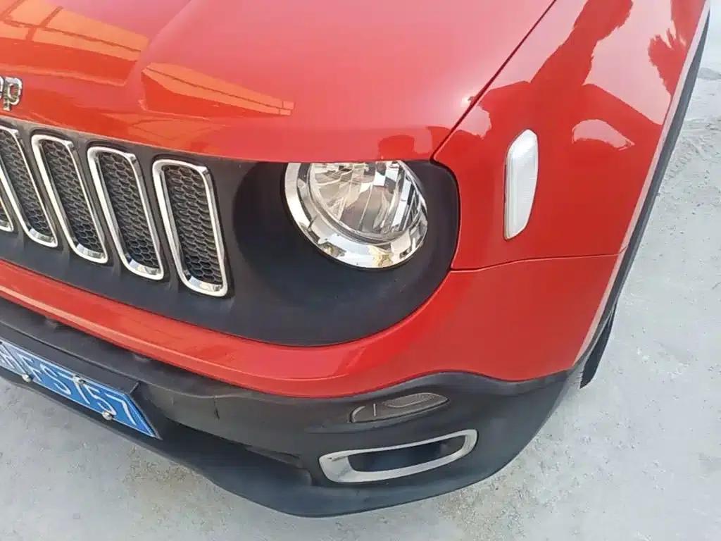 Jeep Renegade 2017 180T Automatic High-Performance Edition — миниатюра 24