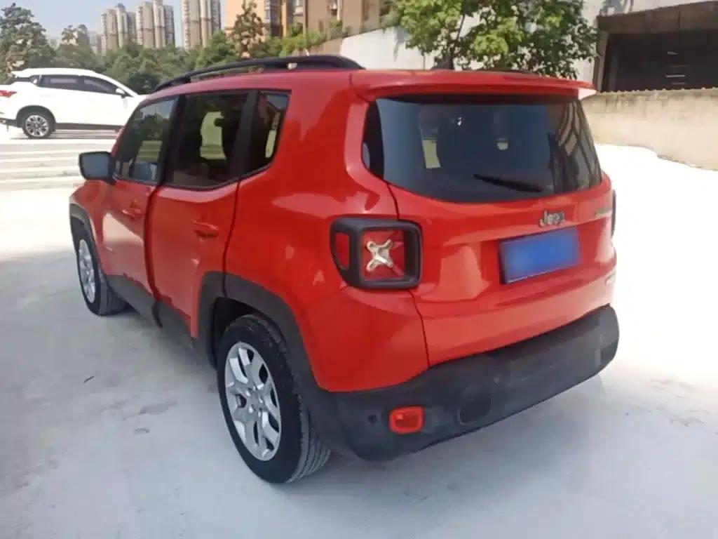 Jeep Renegade 2017 180T Automatic High-Performance Edition — миниатюра 5