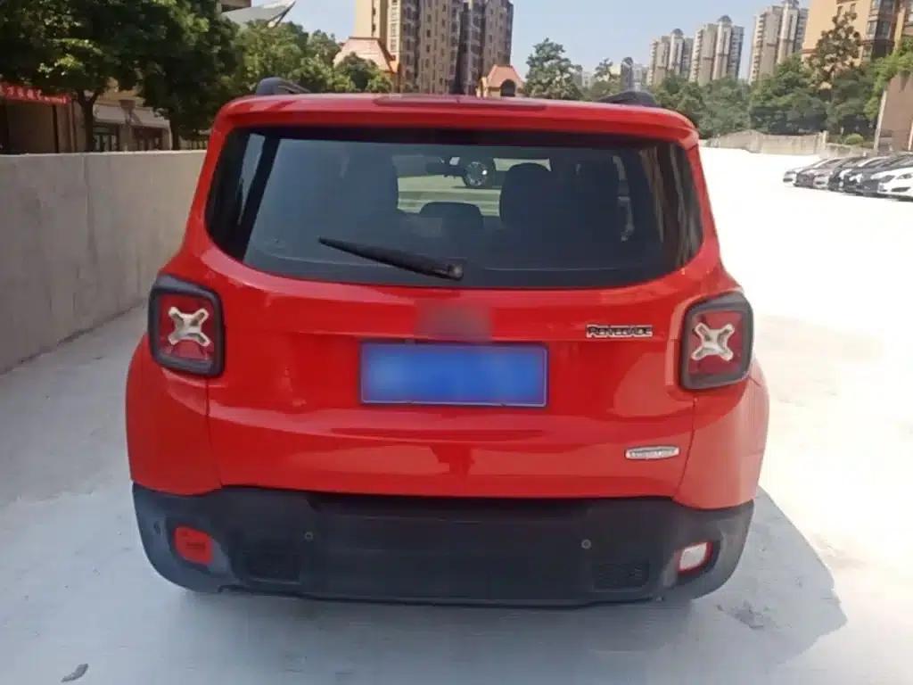 Jeep Renegade 2017 180T Automatic High-Performance Edition — миниатюра 6