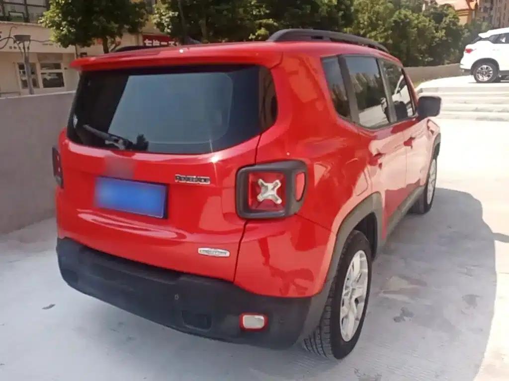 Jeep Renegade 2017 180T Automatic High-Performance Edition — миниатюра 7