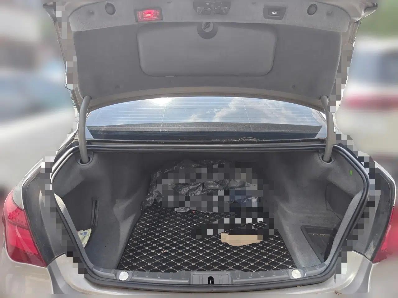 BMW 7 Series 2013 730Li Leading Model — миниатюра 19