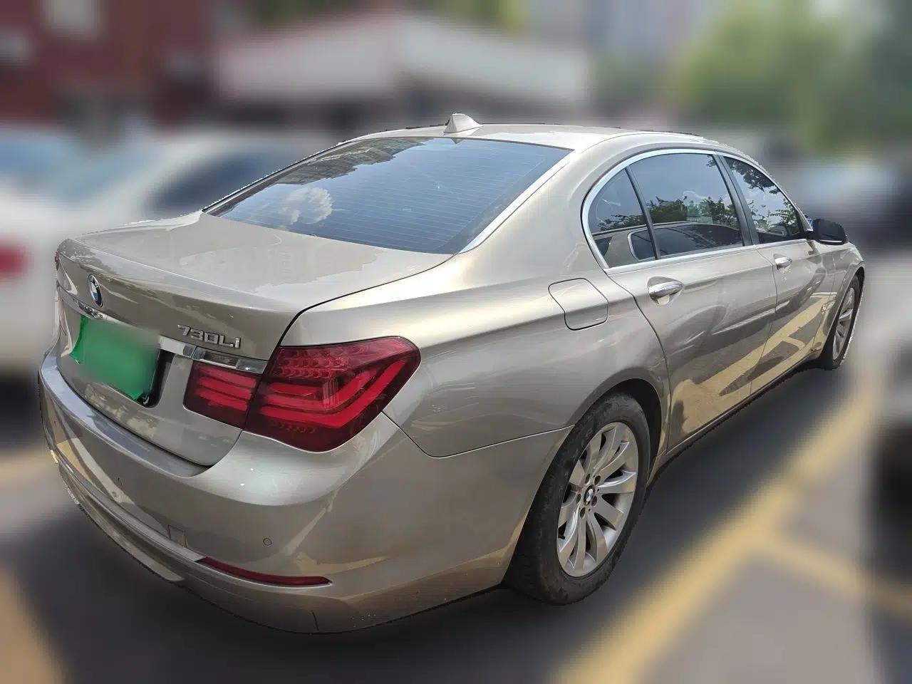 BMW 7 Series 2013 730Li Leading Model — миниатюра 6