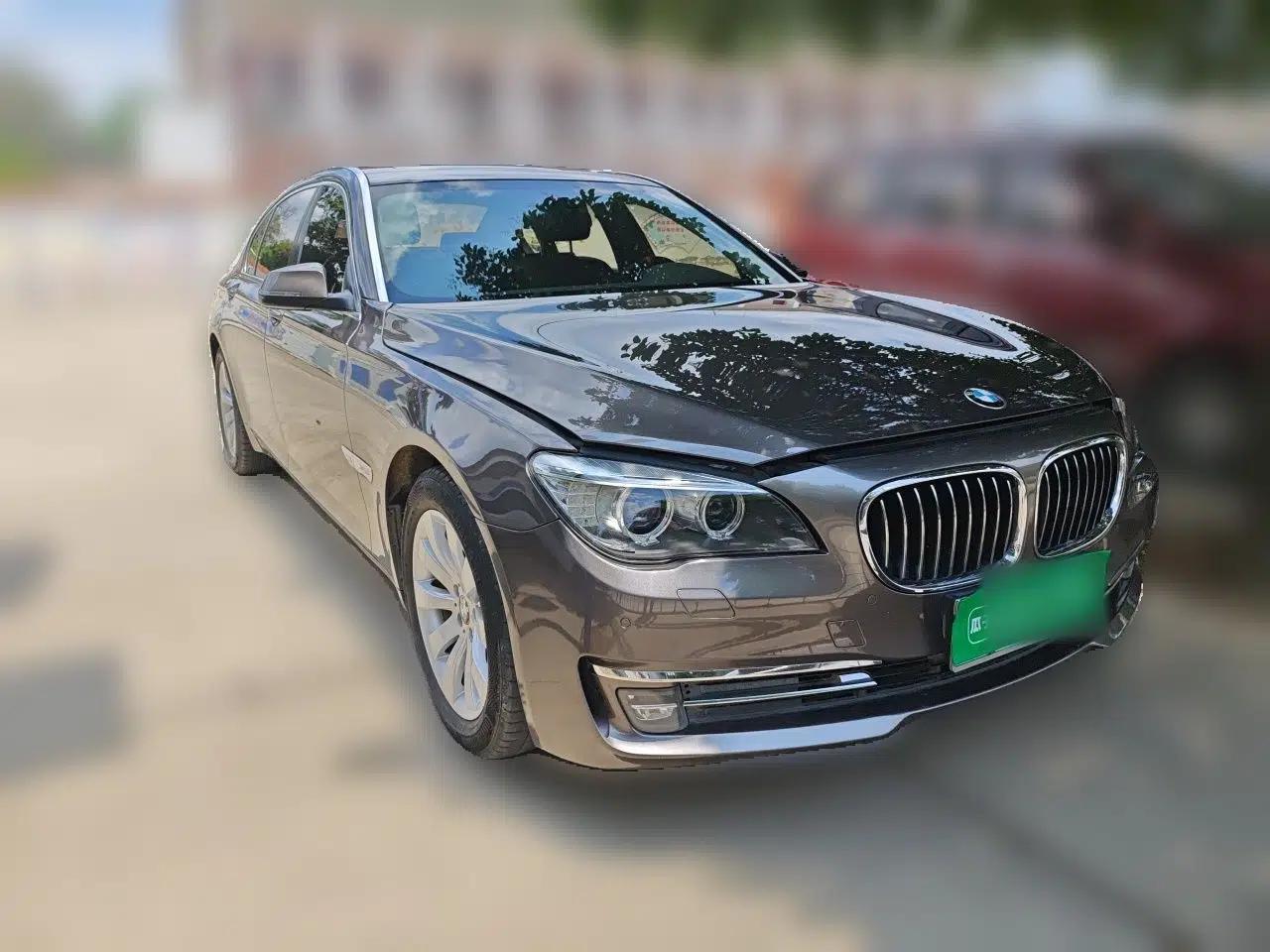 BMW 7 Series 2013 730Li Leading Model — миниатюра 3