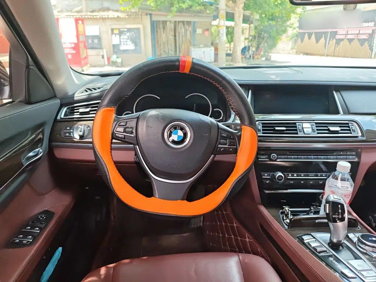 BMW 7 Series 2013 730Li Leading Model — миниатюра 10