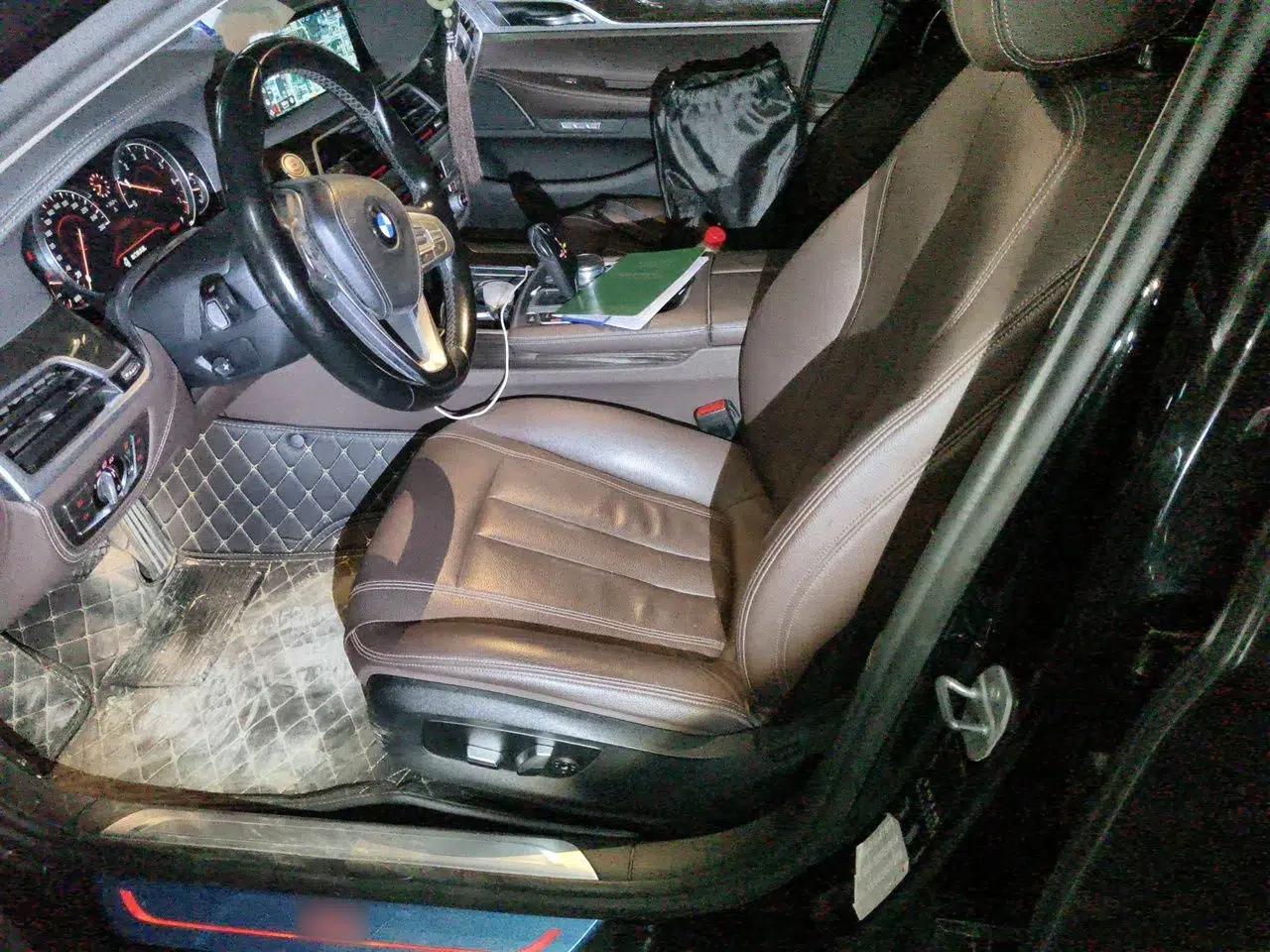 BMW 7 Series 2017 730Li Leading Model — миниатюра 15