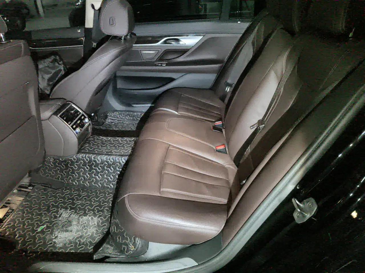 BMW 7 Series 2017 730Li Leading Model — миниатюра 17