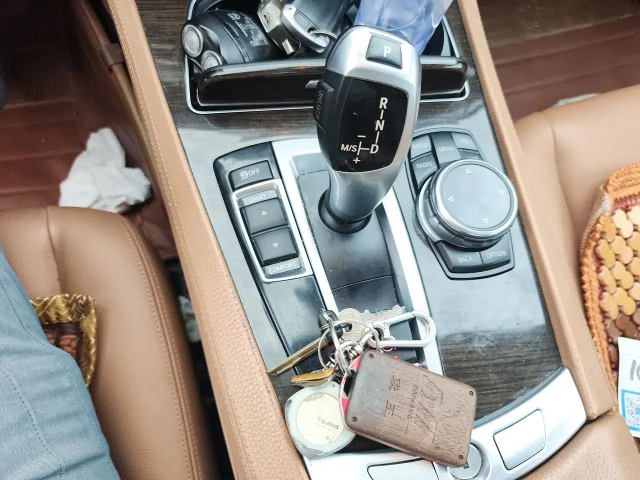 BMW 7 Series 2013 730Li Leading Model — миниатюра 14
