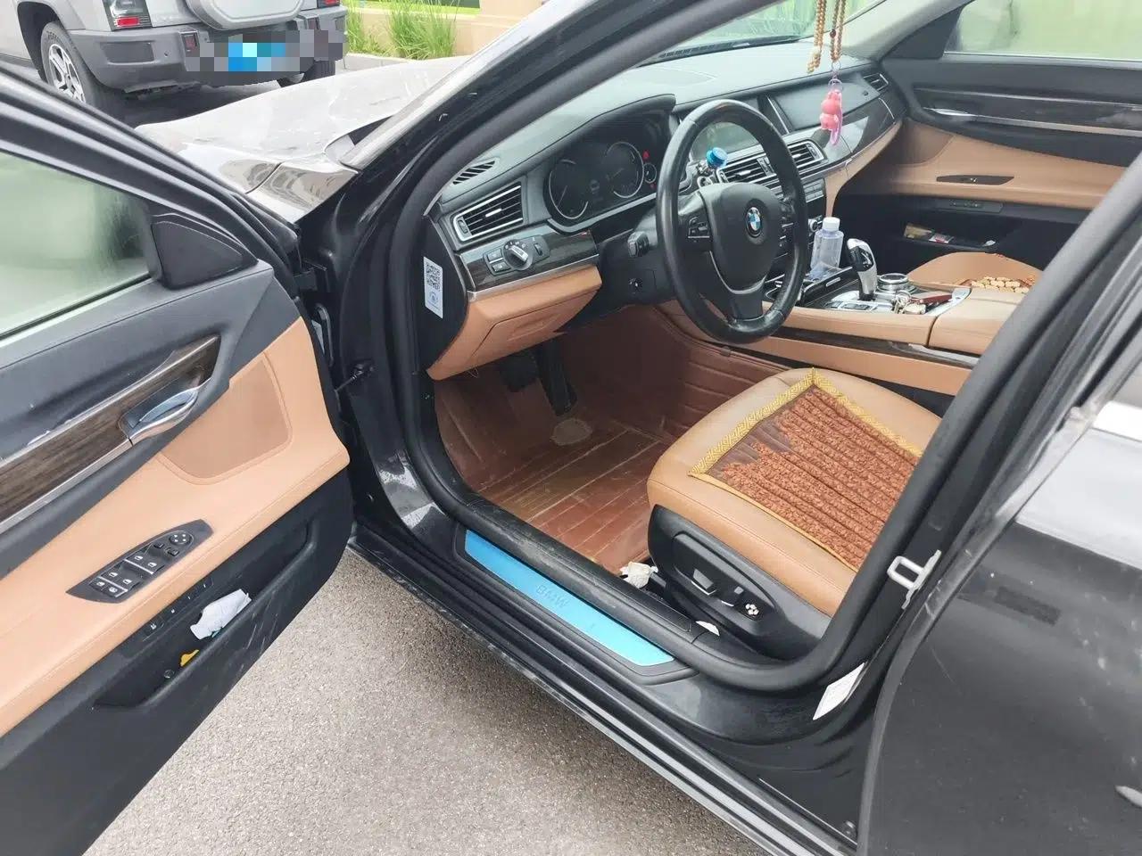BMW 7 Series 2013 730Li Leading Model — миниатюра 16