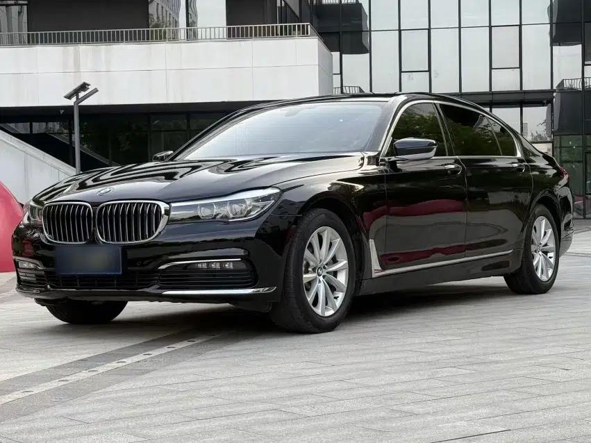 BMW 7 Series 2017 730Li Leading Model — миниатюра 1
