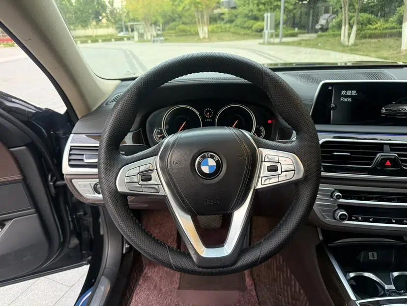 BMW 7 Series 2017 730Li Leading Model — миниатюра 11