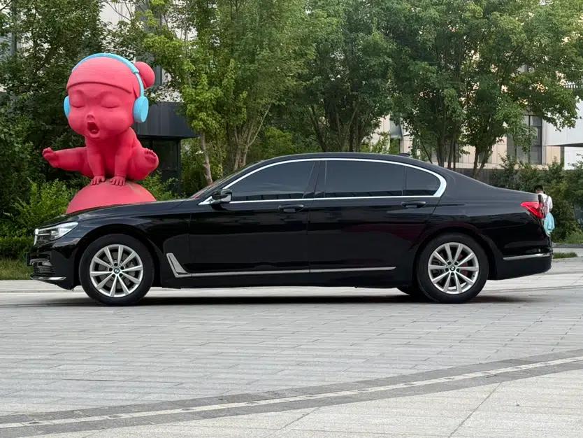 BMW 7 Series 2017 730Li Leading Model — миниатюра 3