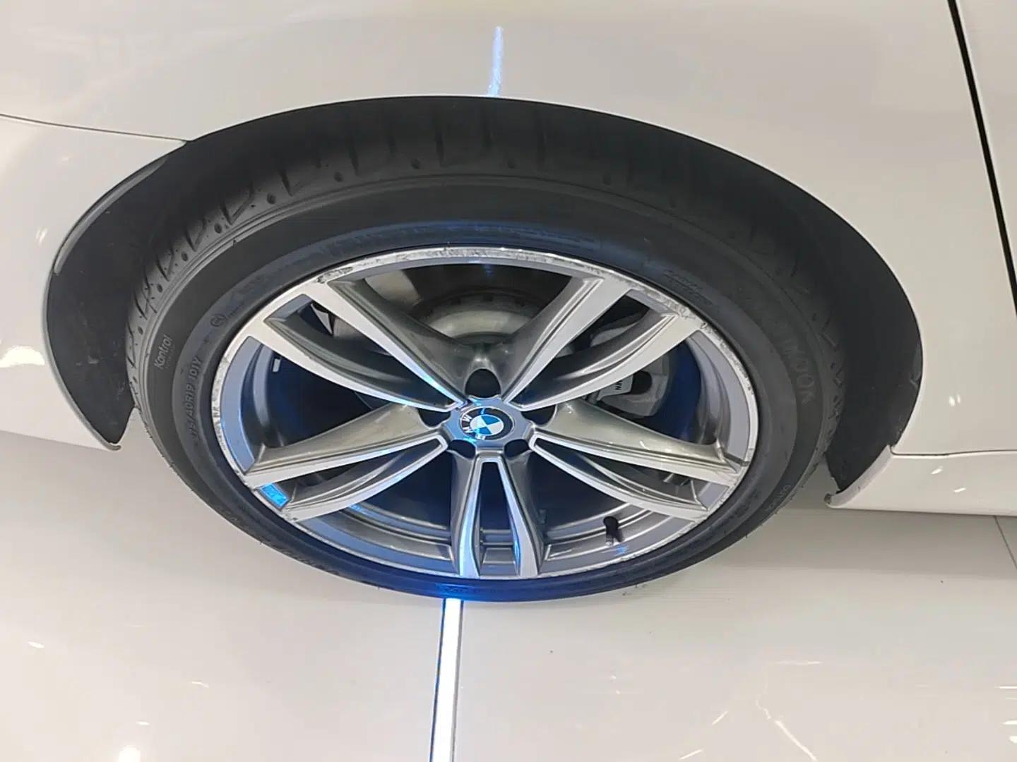 BMW 7 Series 2018 730Li Leading Model M Sport Package — миниатюра 11
