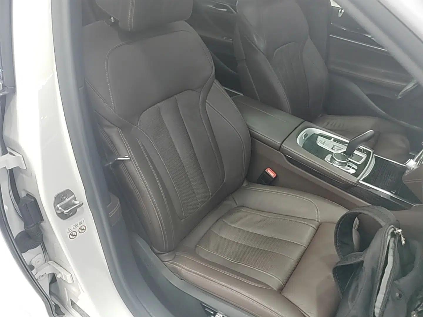 BMW 7 Series 2018 730Li Leading Model M Sport Package — миниатюра 19