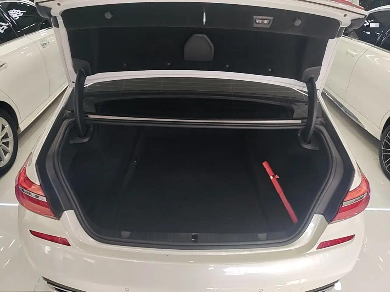 BMW 7 Series 2018 730Li Leading Model M Sport Package — миниатюра 22