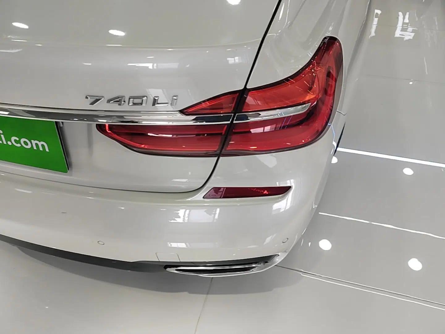 BMW 7 Series 2018 730Li Leading Model M Sport Package — миниатюра 9