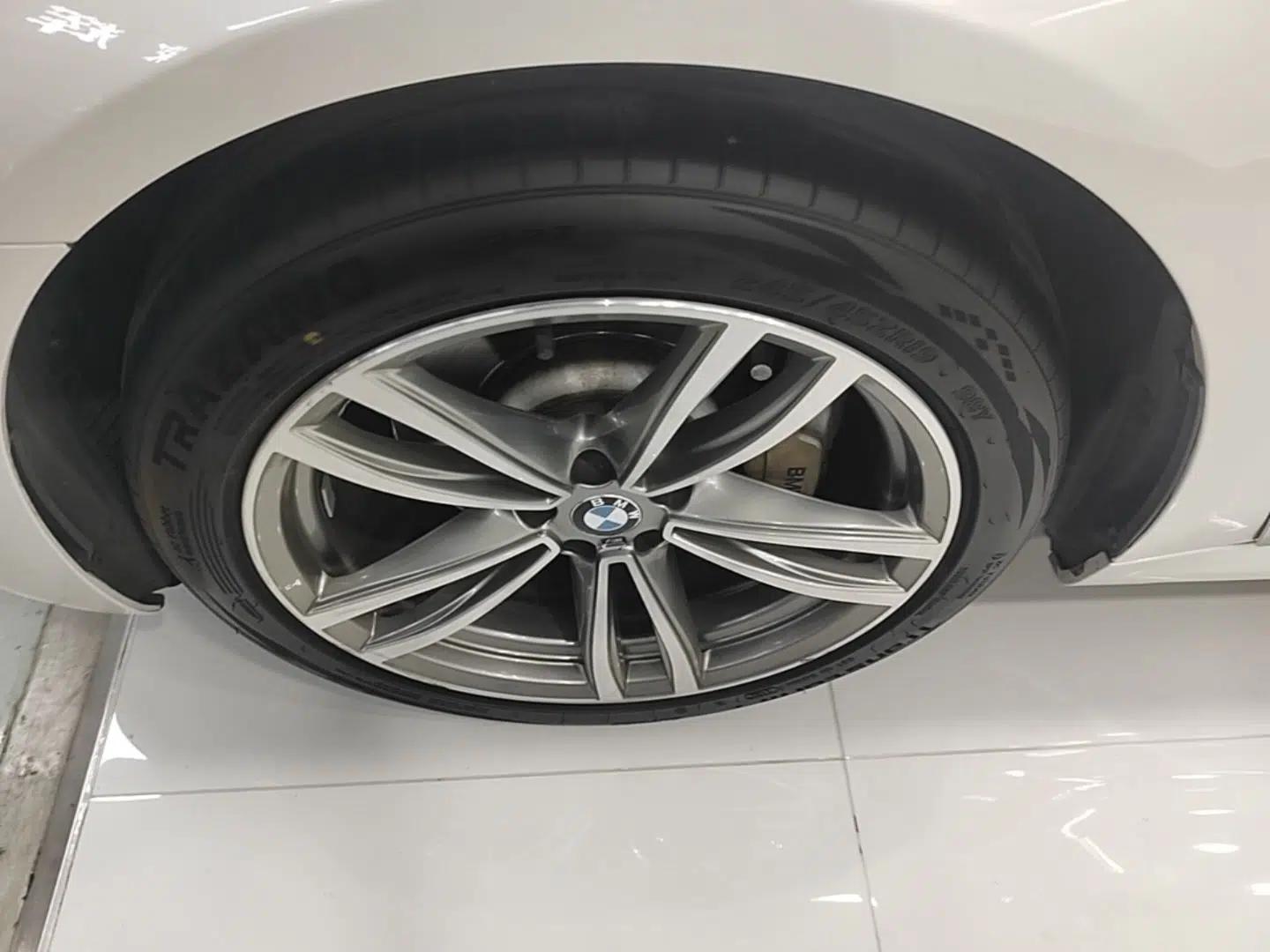 BMW 7 Series 2018 730Li Leading Model M Sport Package — миниатюра 10